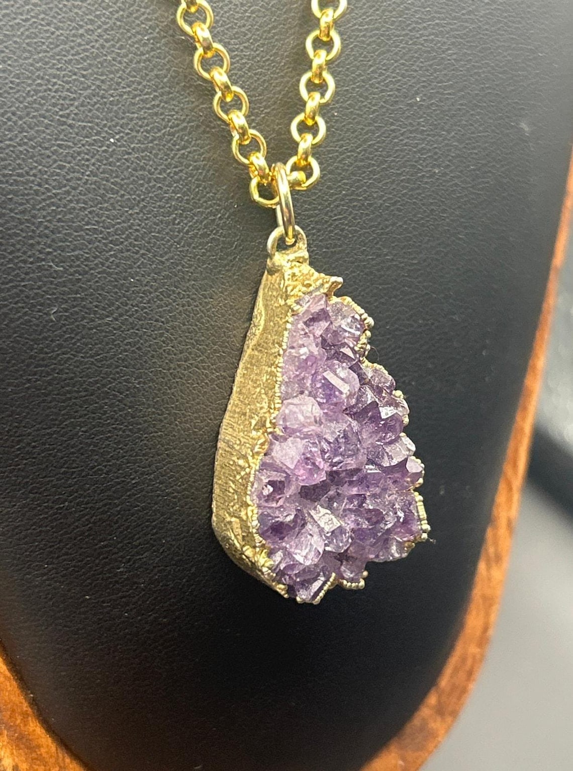 Vintage Premier Designs Amethyst Druzy Pendant Necklace 24" Gold Tone Crown Logo, photo 3 of 7