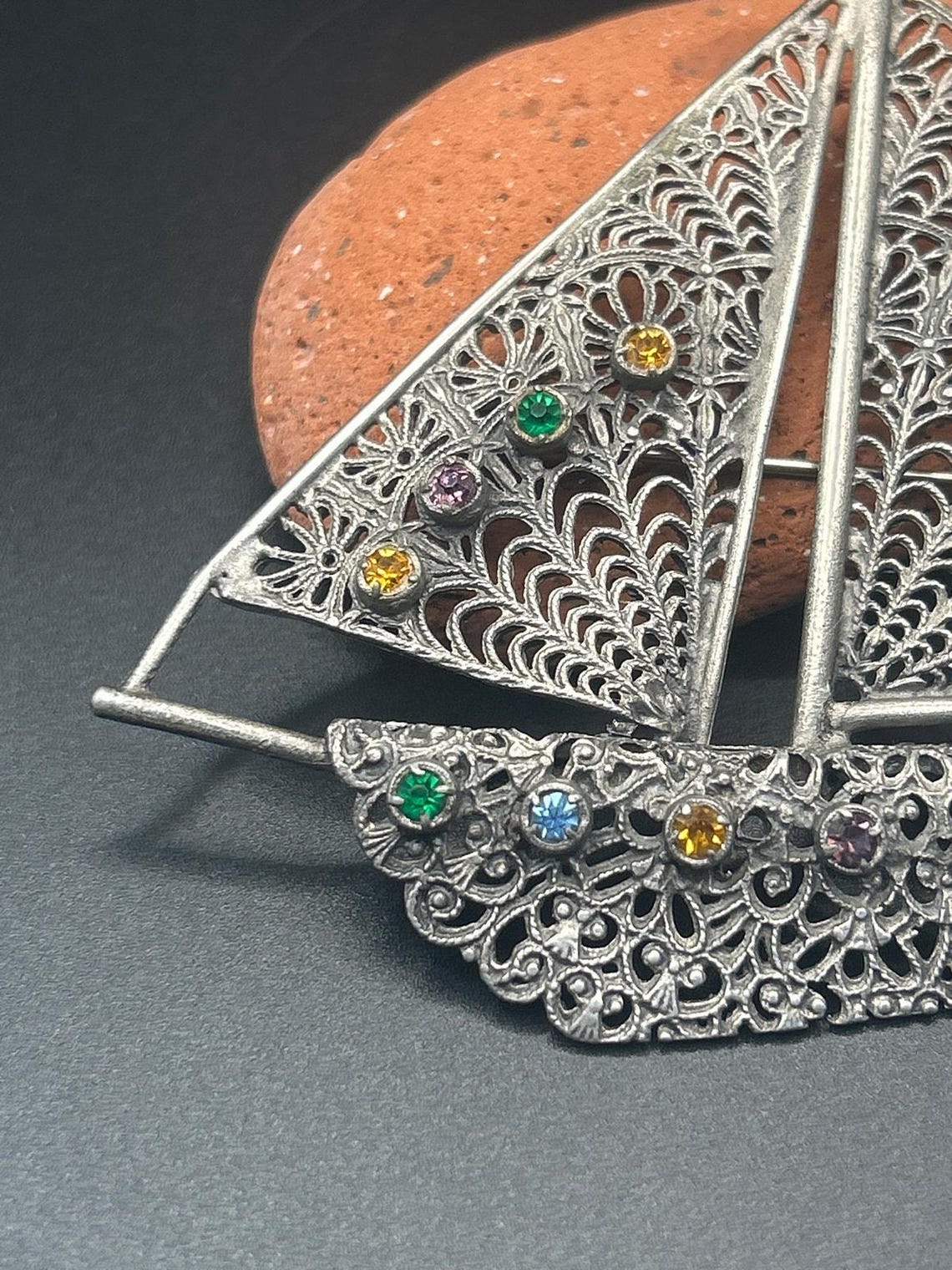 Vintage Silver Tone Filigree Sailboat Brooch Rhinestone Nautical Pin 3x3", photo 2 of 8