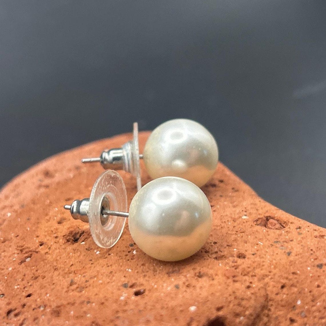 Vintage 10mm White Faux Pearl Stud Earrings Silver Tone Pierced Posts Classic, photo 2 of 4