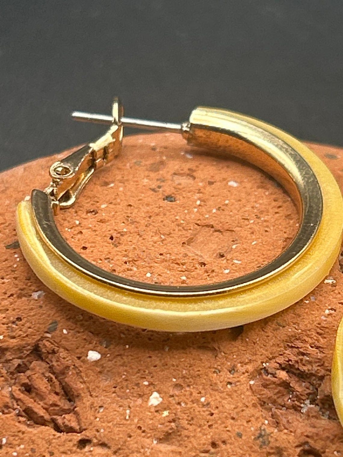 Vintage Gold Hoop Earrings with Shell Inlay | Chunky 1” Boho Creoles, photo 3 of 5