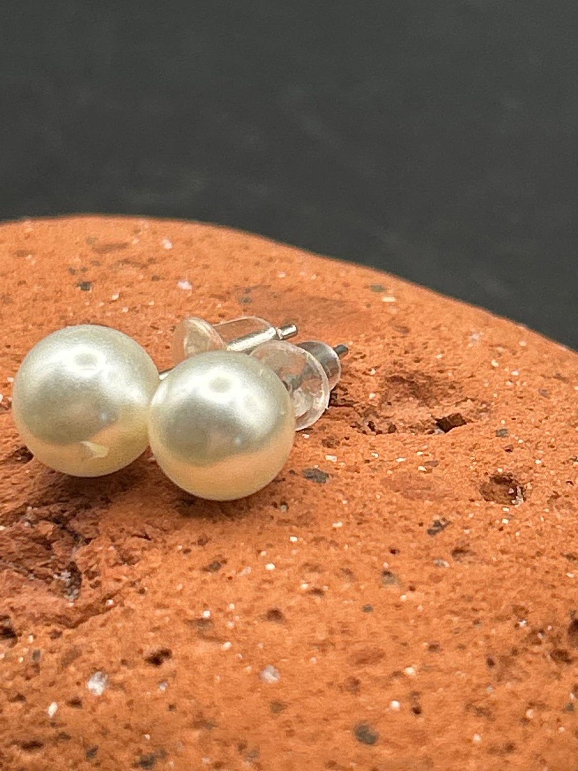 Vintage 6mm Faux Pearl Stud Earrings Silver Tone Posts Classic White, photo 3 of 4