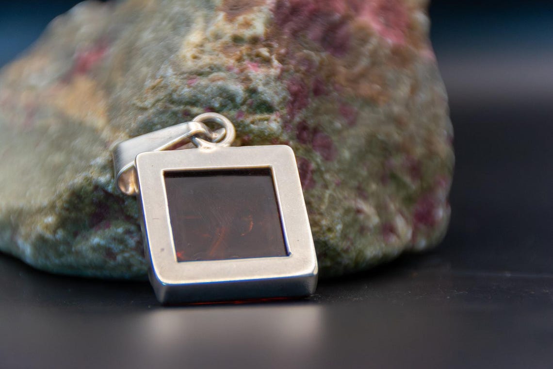 Modernist Amber Pendant – Sterling Silver Minimalist Design, photo 4 of 4