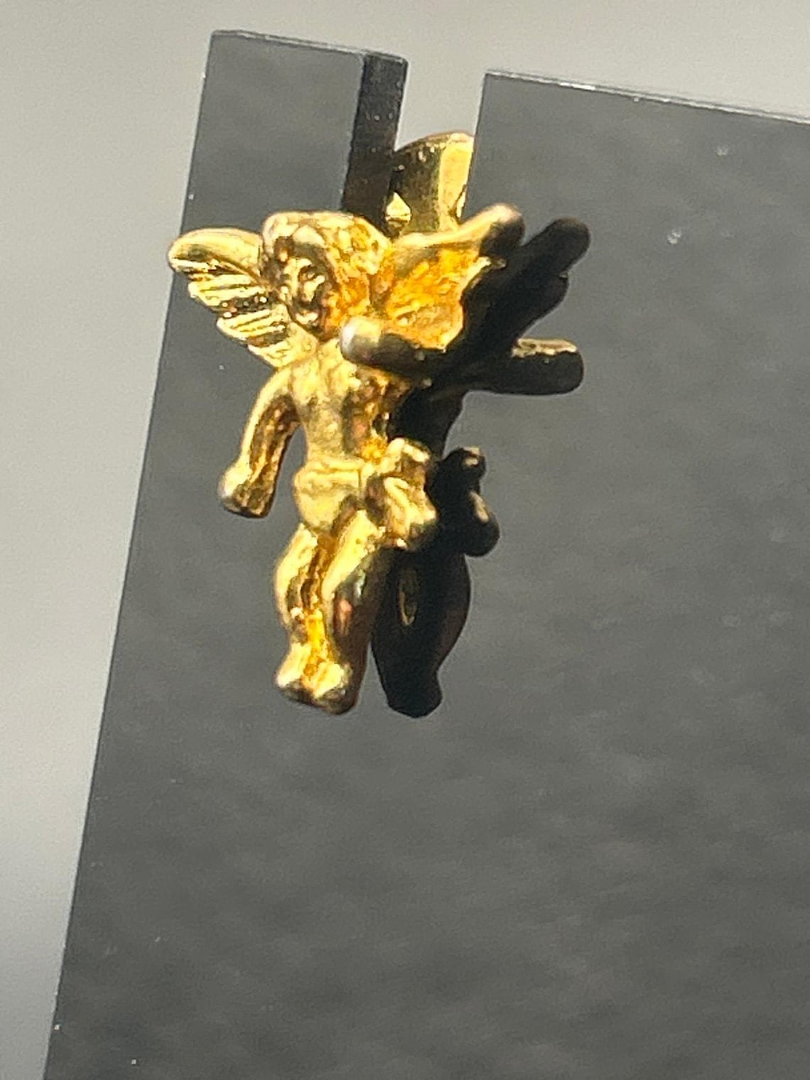 Vintage Gold Toned Cherub Angel Pin Brooch | Retro Celestial Guardian Winged, photo 3 of 5