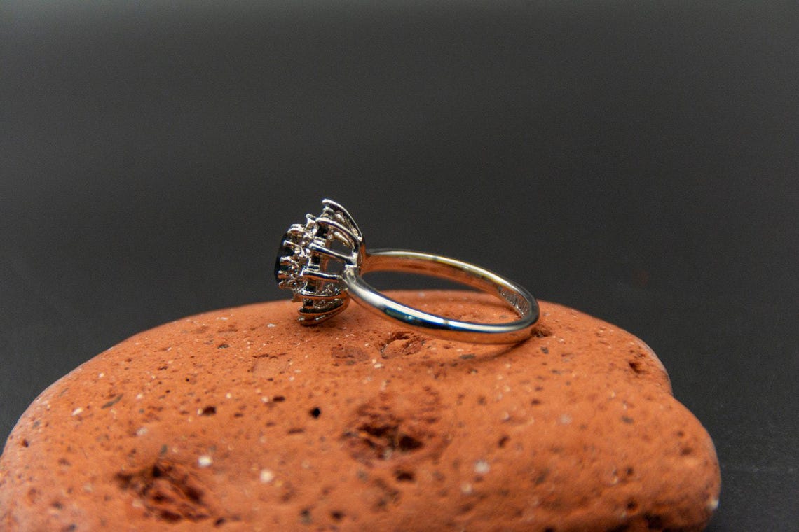 Vintage Joseph Esposito ESPO Gold Plated Ring - Size 7, photo 4 of 6