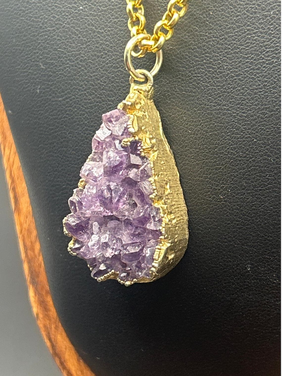Vintage Premier Designs Amethyst Druzy Pendant Necklace 24" Gold Tone Crown Logo, photo 4 of 7
