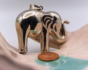 Vintage Sterling Silver Elephant Pendant 14.1g Solid 925 Animal Good Luck Charm