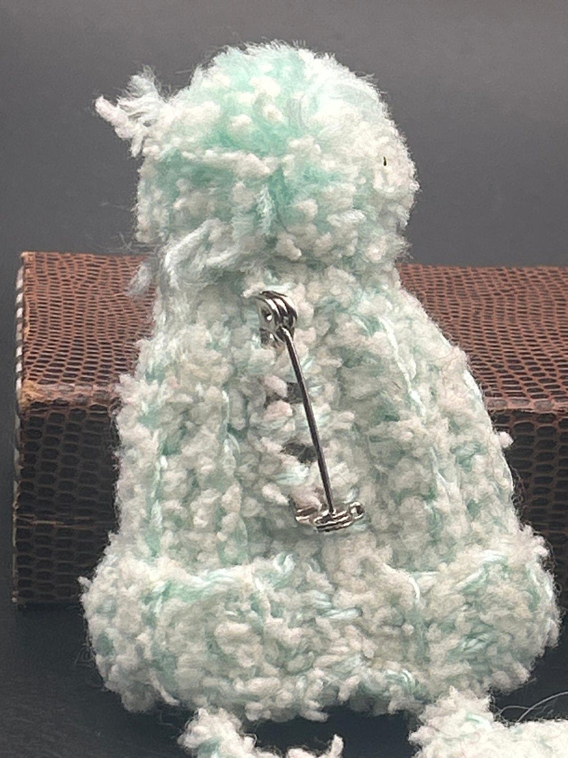 Vintage Handmade Yarn Hat and Mittens Brooch | Cozy Winter Novelty Pin, photo 6 of 6