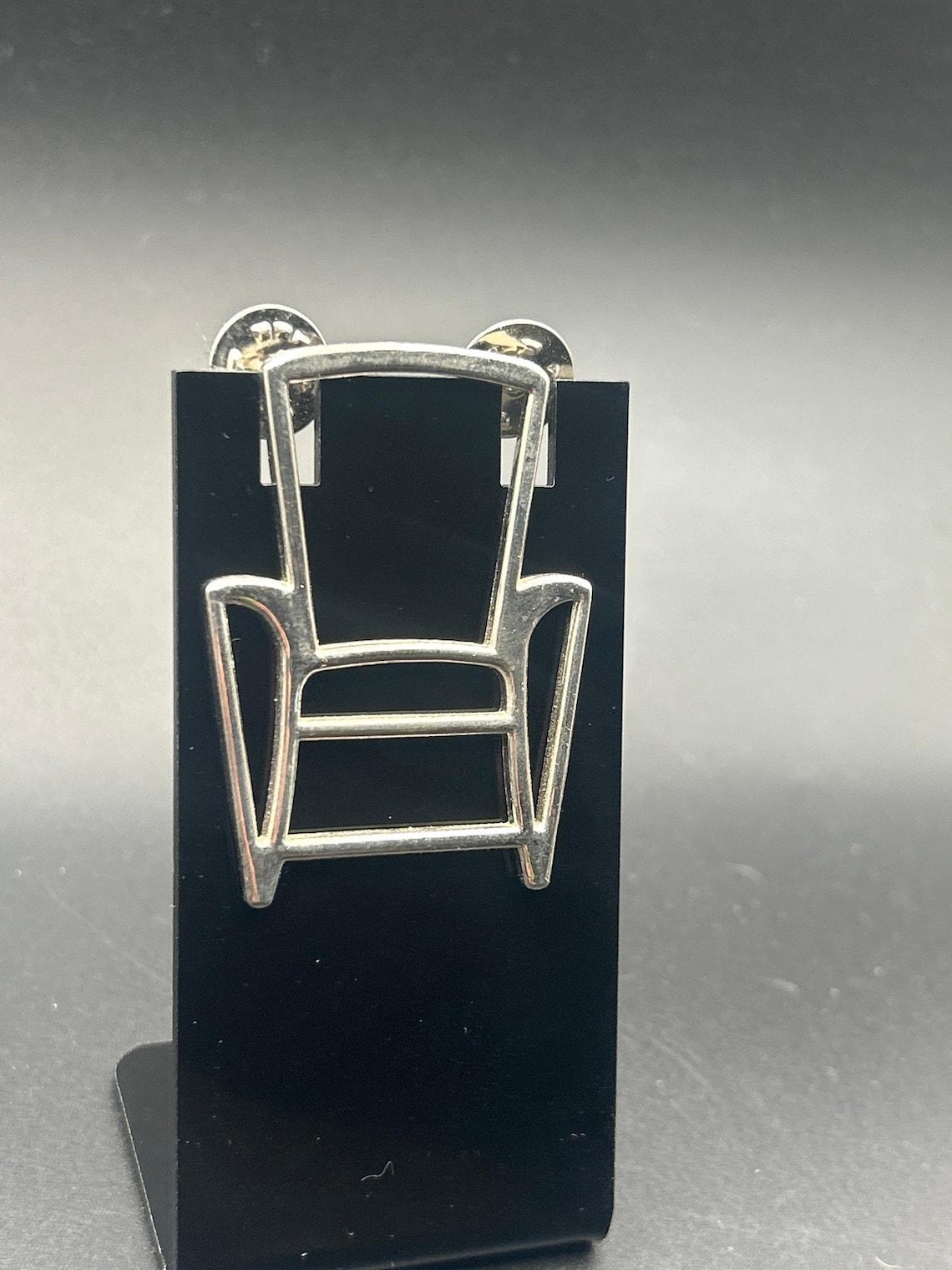 Vintage Silver Tone Minimalist Wire Frame Chair Brooch Pin - 2.5 Inch, photo 2 of 6