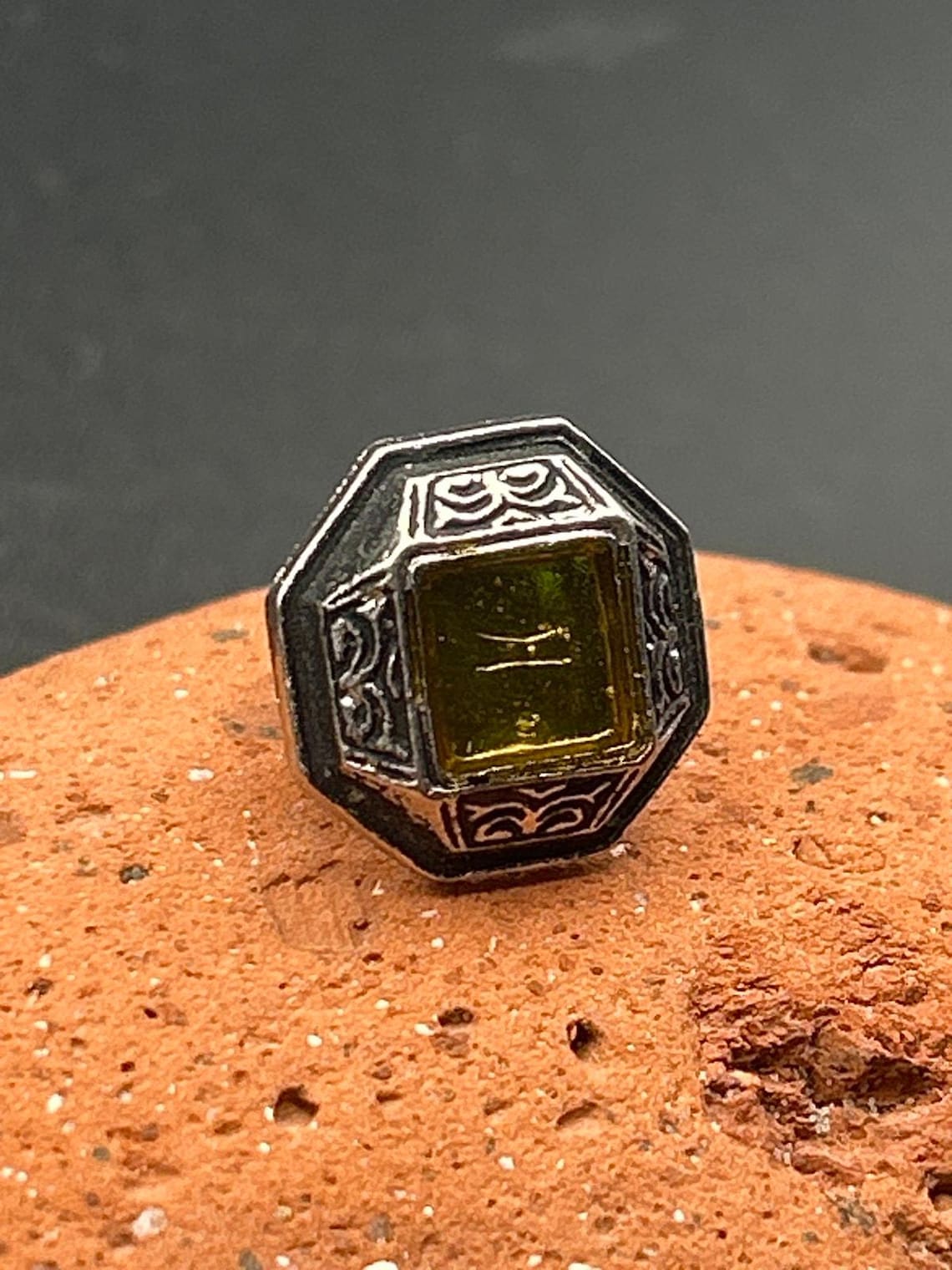 Vintage Geometric Octagon Yellow Glass Gem Silver Tone Lapel Pin, photo 3 of 4