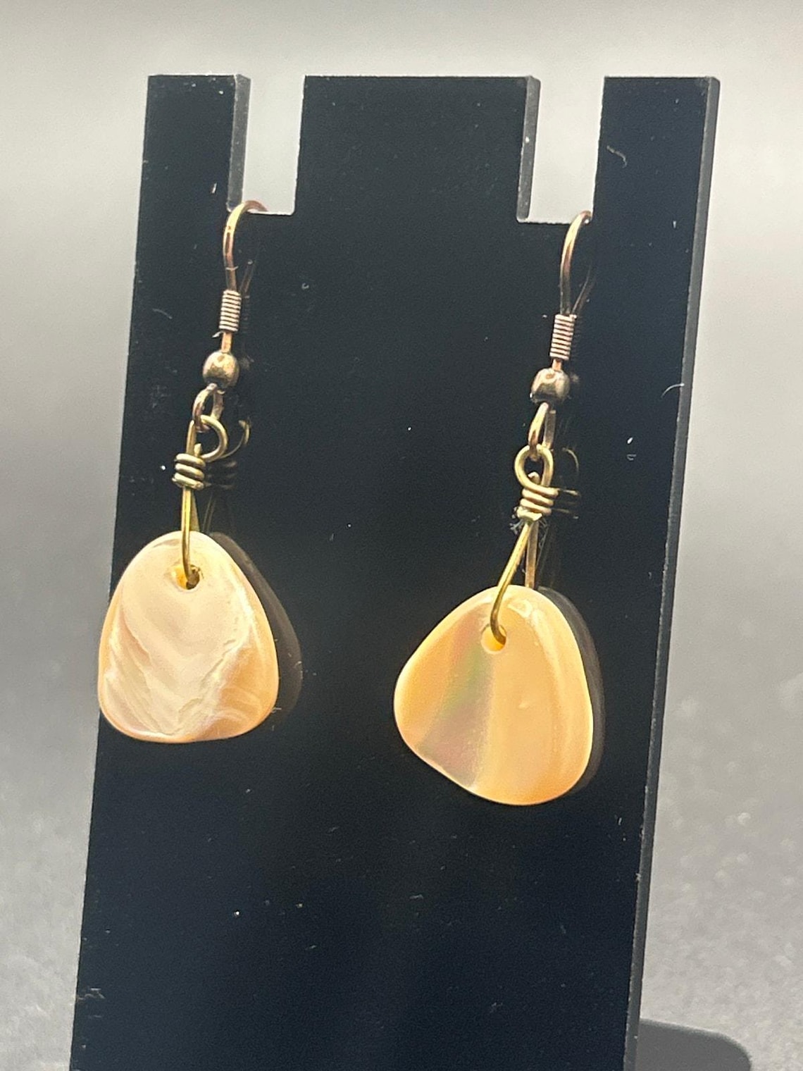 Vintage Gold Tone Mother of Pearl Shell Teardrop Dangle Earrings, photo 2 of 4