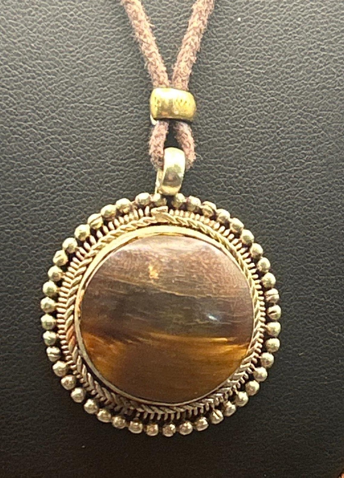Vintage Handcrafted Tigers Eye Pendant Necklace Leather Cord Brass Bezel 16", photo 4 of 9