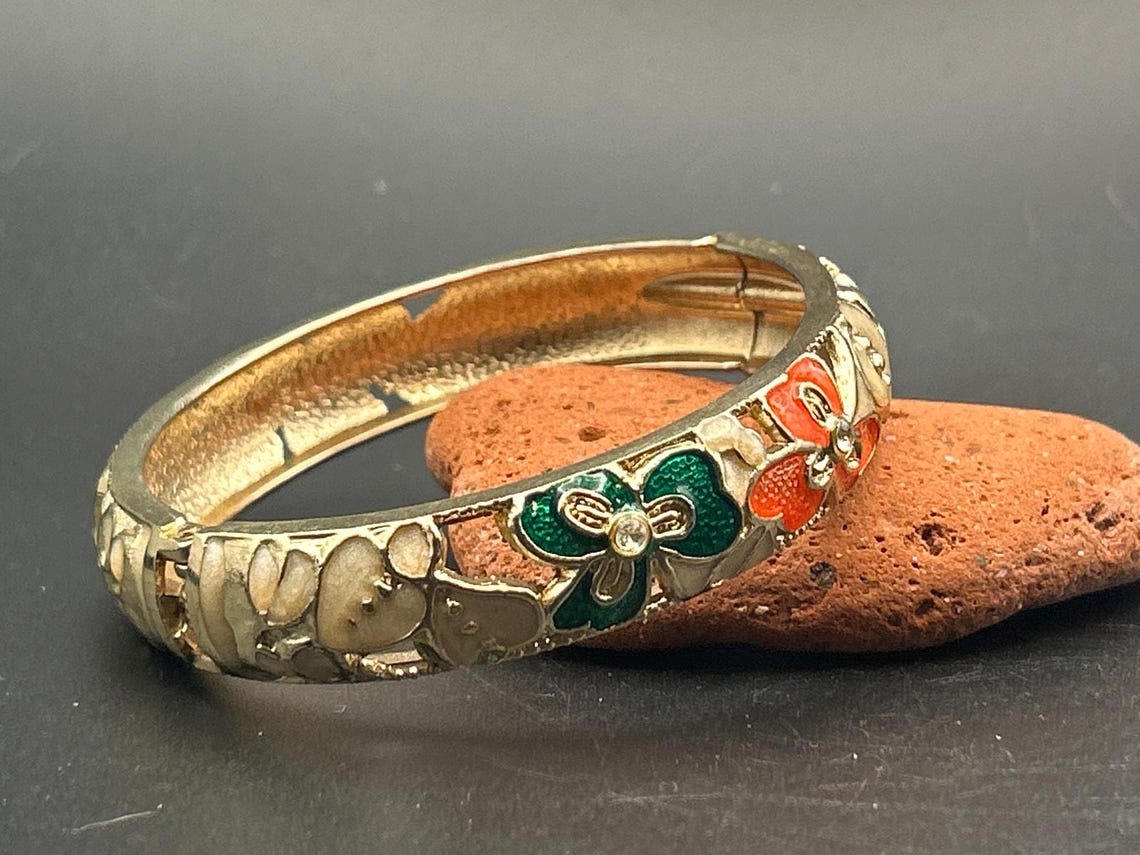 Vintage Floral Enamel Hinged Clamper Bangle Bracelet | Gold Tone Orange Green, photo 3 of 4