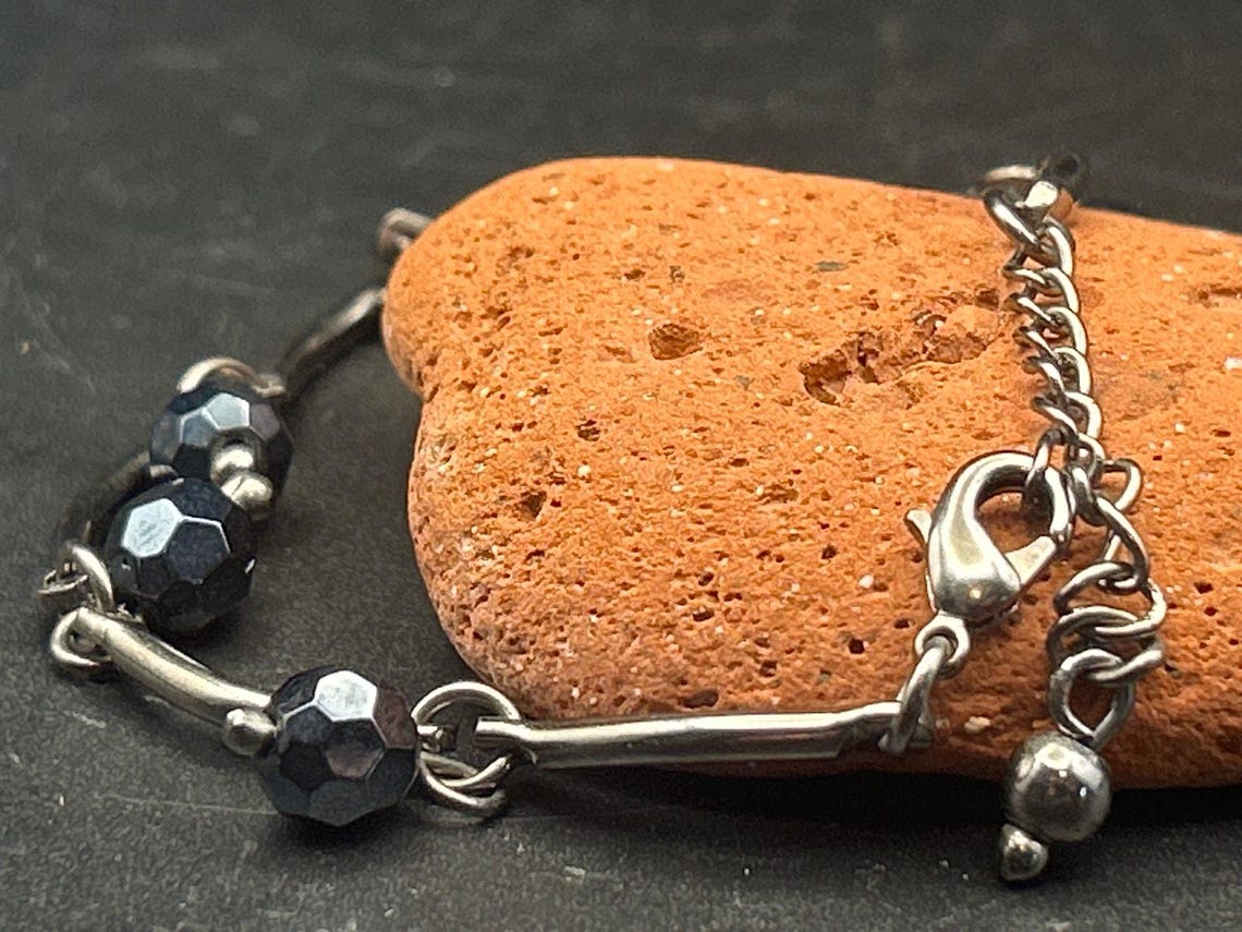 Vintage Silver Tone Adjustable Dark Navy Beaded Chain Bracelet, photo 4 of 5