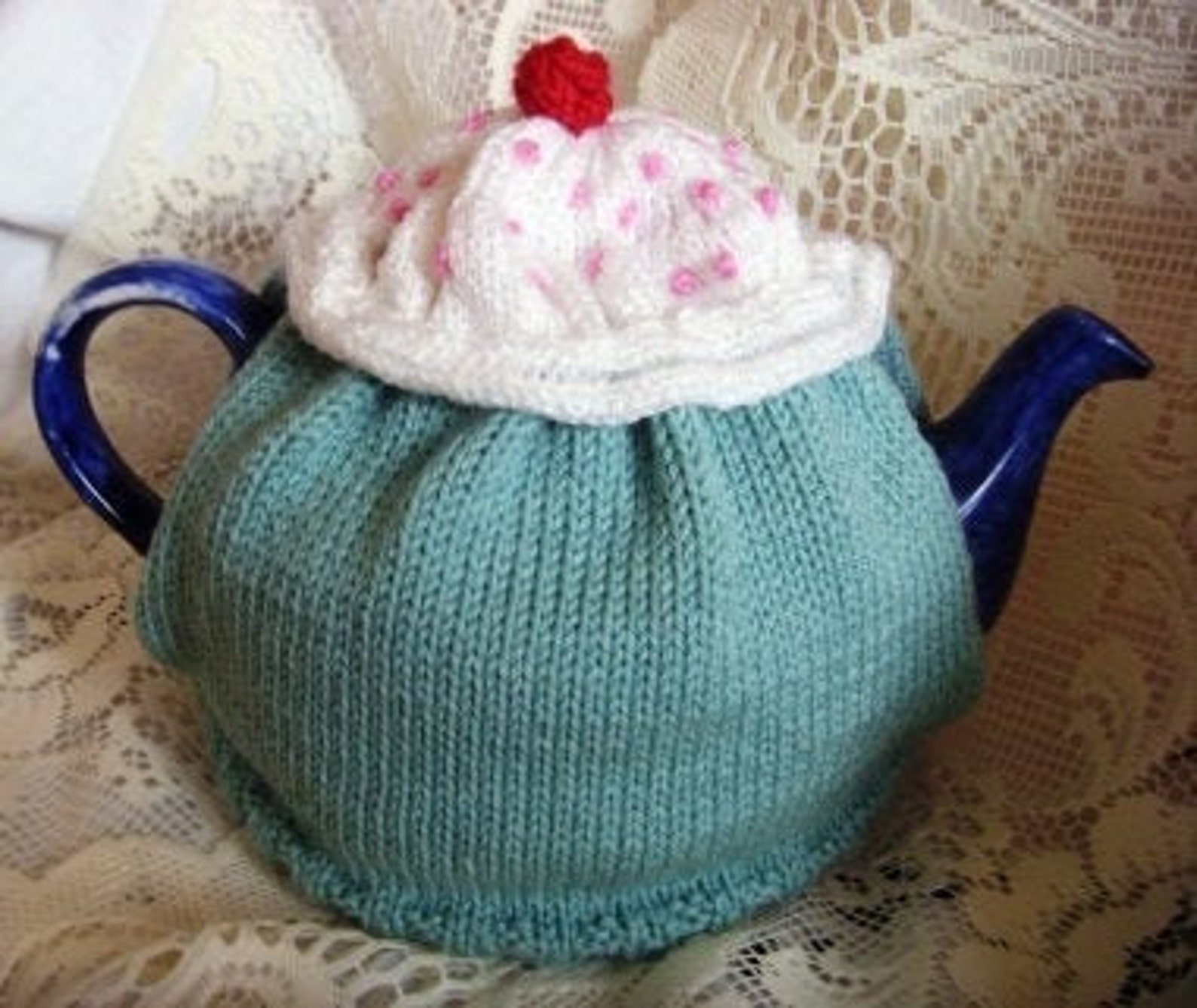 Cupcake Tea Cosy Knitting Pattern, Tea Cozy in Double Knit Yarns, Pdf
