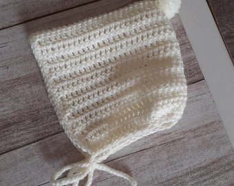 Bonnet bebe ecru au crochet