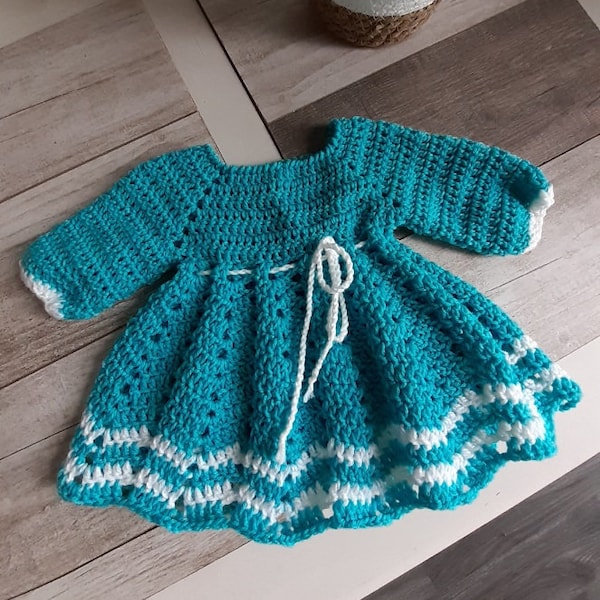 Robe bebe turquoise crochetée main