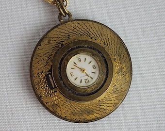 Vintage Caravelle Pendant Watch: Brocaded Gold Tone Oval, 7  display picture 1