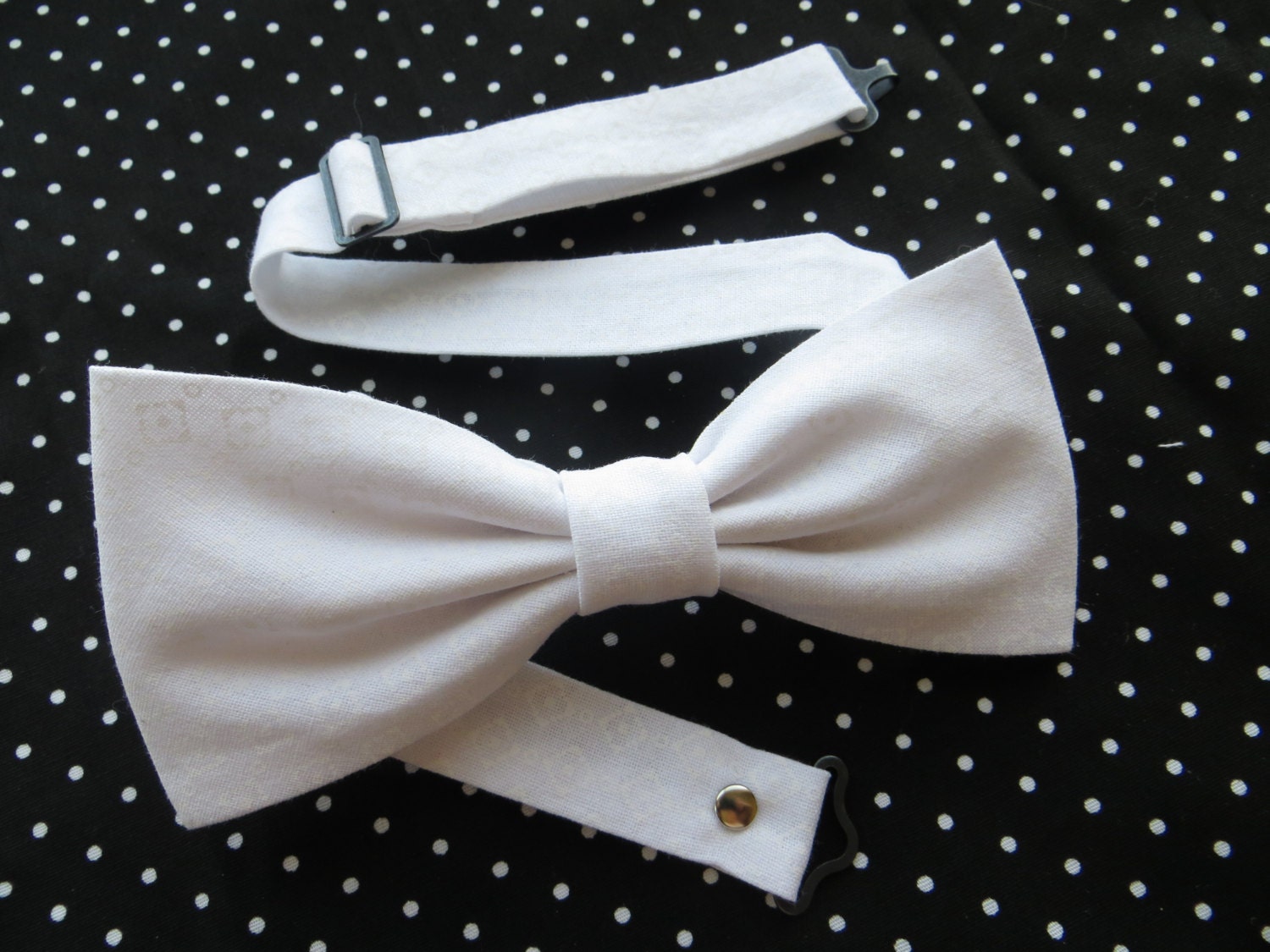 White Bow Tie, White Wedding Bow Tie, White Pretied Bow