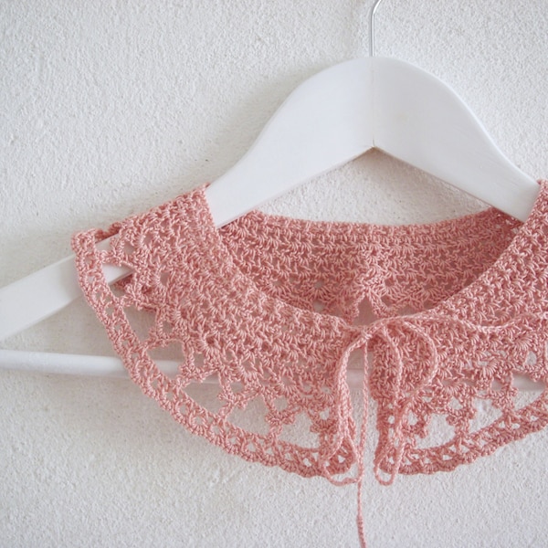 Tea Rose Pink Peter Pan Crochet Collar