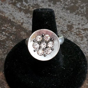 Dainty dull silver metal flower bling ring stunning costume vintage jewelry hippie punk rocker silver ring vintage bling flower silver ring