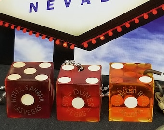 Awesome MCM gift! Legendary vintage Las Vegas Casinos 3 lucky dice keychains bones craps dice souvenir gift tablegames obsolete memorabilia