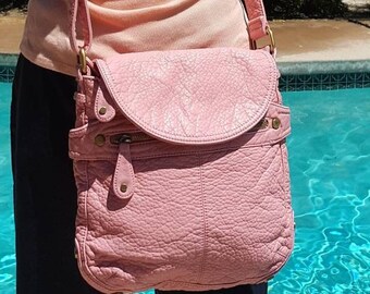 Gorgeous vintage NOS crossbody shoulder bag amazing faux leather vegan soft pink cargo purse never worn fabulous boho tribe punk awesome fun