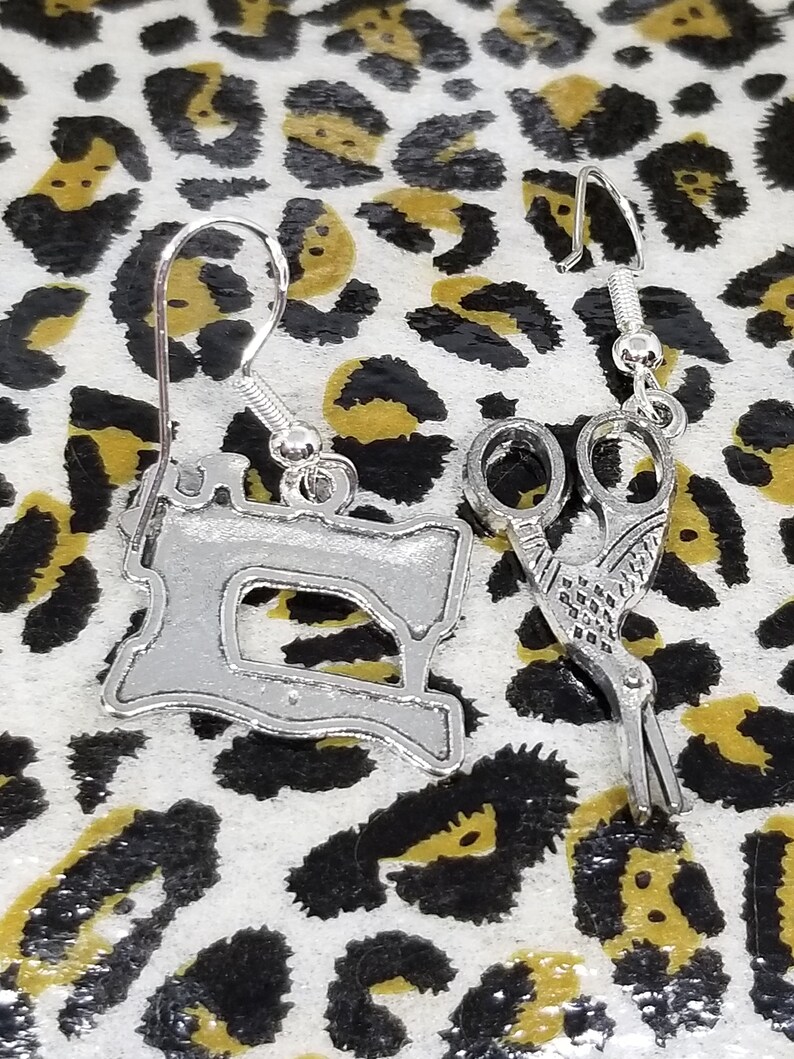 Gorgeous sterling silver sewing charms Tibetan silver Singer sewing machine duck scissors geese amazing awesome fabulous art deco retro gift