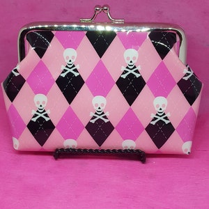 Impresionante vintage rosa charol argyle monedero Loungefly bolsa de maquillaje punk rocker cráneo y huesos tatuajes de motociclista gótico kitsch regalo de cultura pop