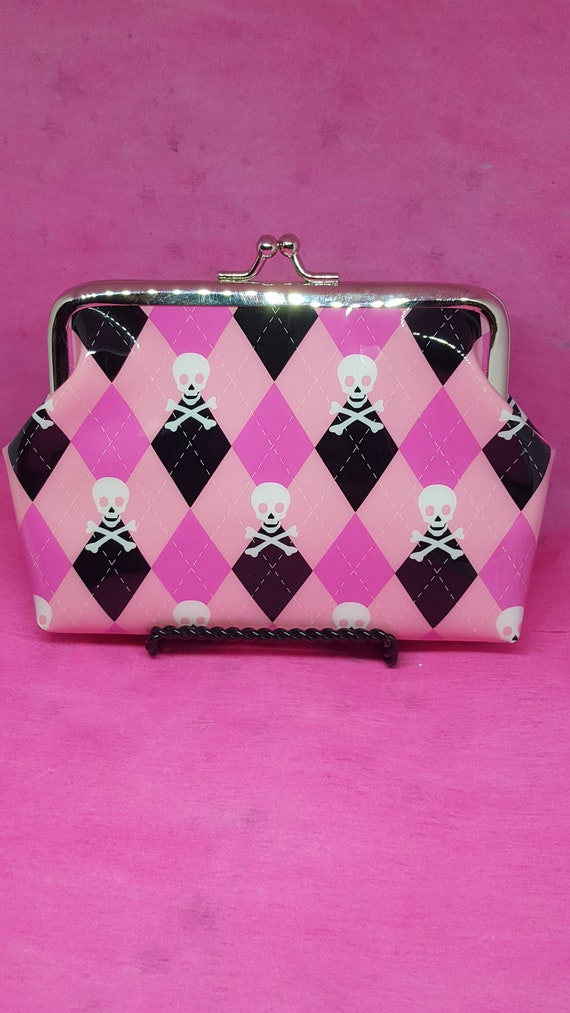 Awesome vintage pink patent argyle coin purse Loun