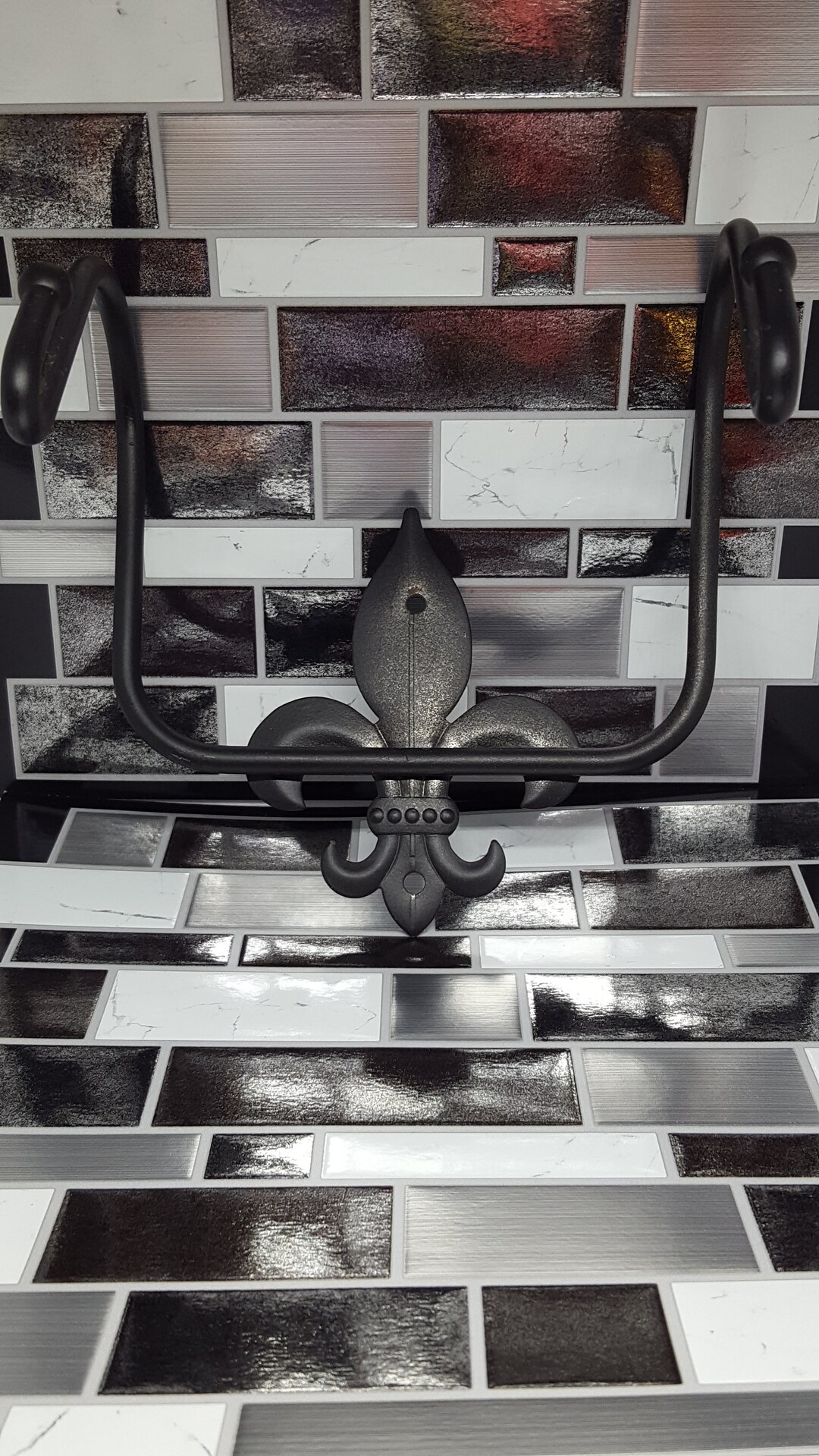 Vintage Black Iron Toilet Paper Holder Fleur De Lis Design Medieval Gothic Hardware Housewarming