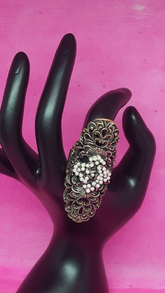 Gorgeous big Victorian statement ring stunning pe… - image 1