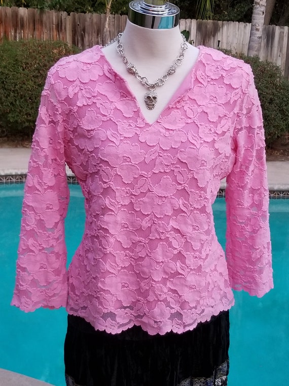 Gorgeous sexy pink deep V lace vintage top 90s fi… - image 2