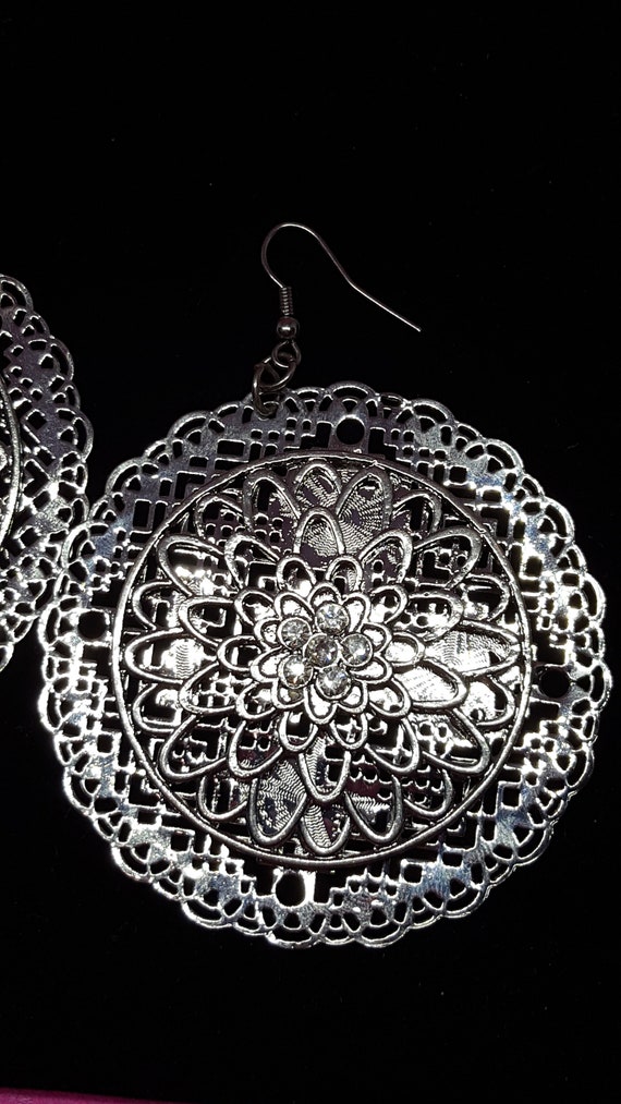 Amazing vintage big silver filigree earrings dang… - image 3