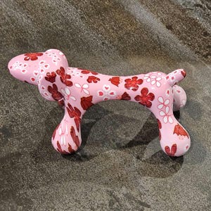 Vintage red pink flowers and hearts dog shaped massager therapy tool 4 leg massager trigger point massager health & wellness body massager