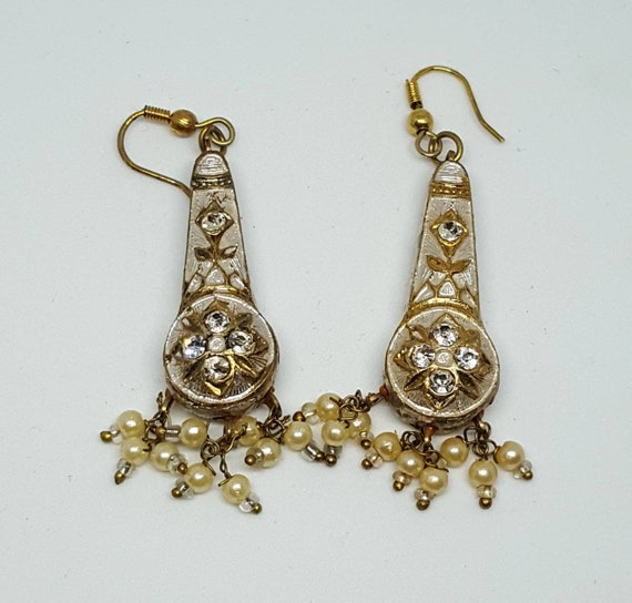 Gorgeous unique vintage earrings white & gold bak… - image 6