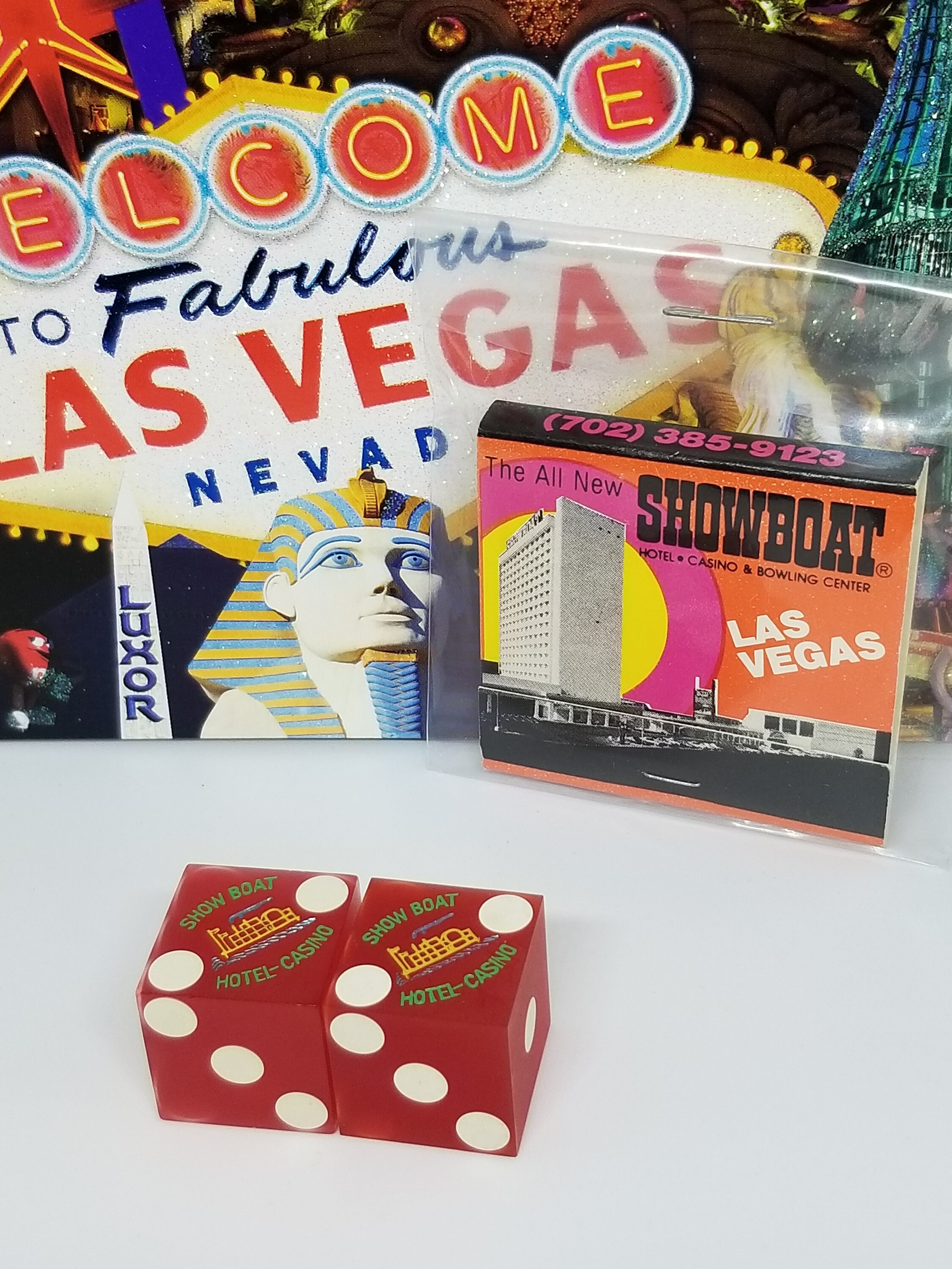 Wow Riviera Las Vegas Dice Rare Vintage Casino Souvenir Bones 