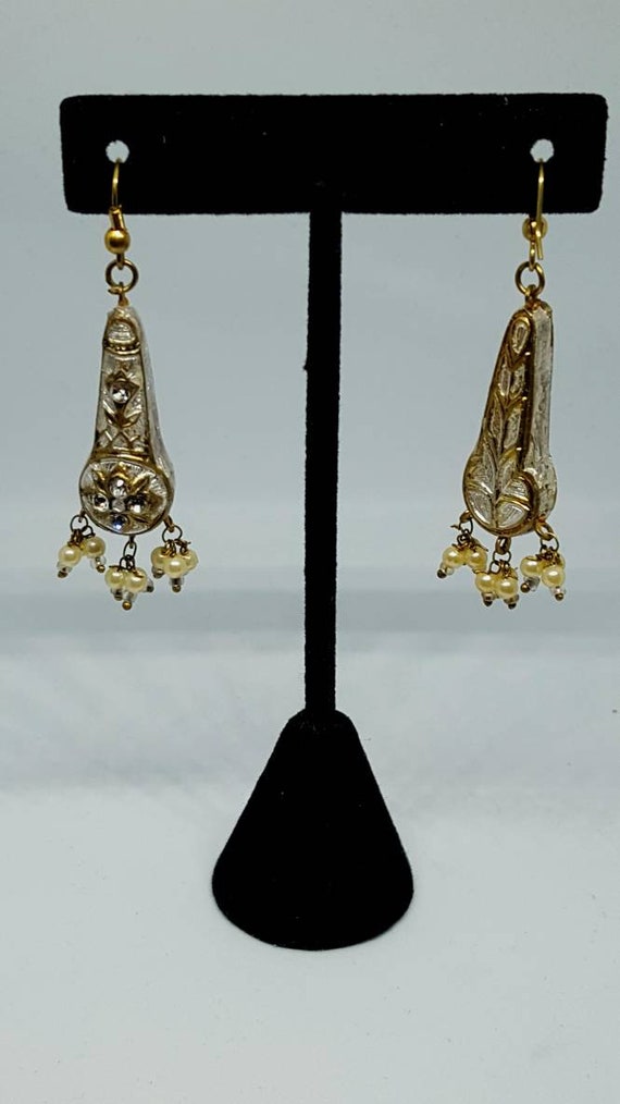 Gorgeous unique vintage earrings white & gold bak… - image 9