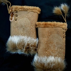Amazing skulls faux suede furry fingerless texting gloves biker punk rocker gothic skullart celtic  steampunk awesome gorgeous boho folk fun