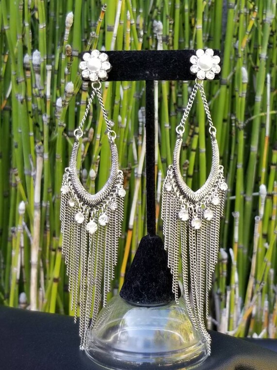 Awesome vintage sexy big earrings silver chains &… - image 1