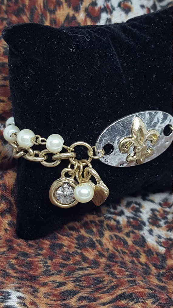 Gorgeous vintage silver hammered ID charm bracele… - image 2