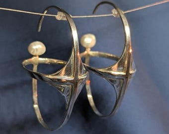 Silver earrings with pearl, oval shape unique earrings, unusual design silver earrings, modern pearl earrings, long earrings, hoop earrings