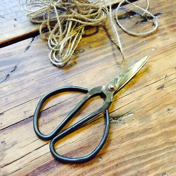 METAL UTILITY SCISSORS {Very Sharp for Household, Sewing, & Garden Use}