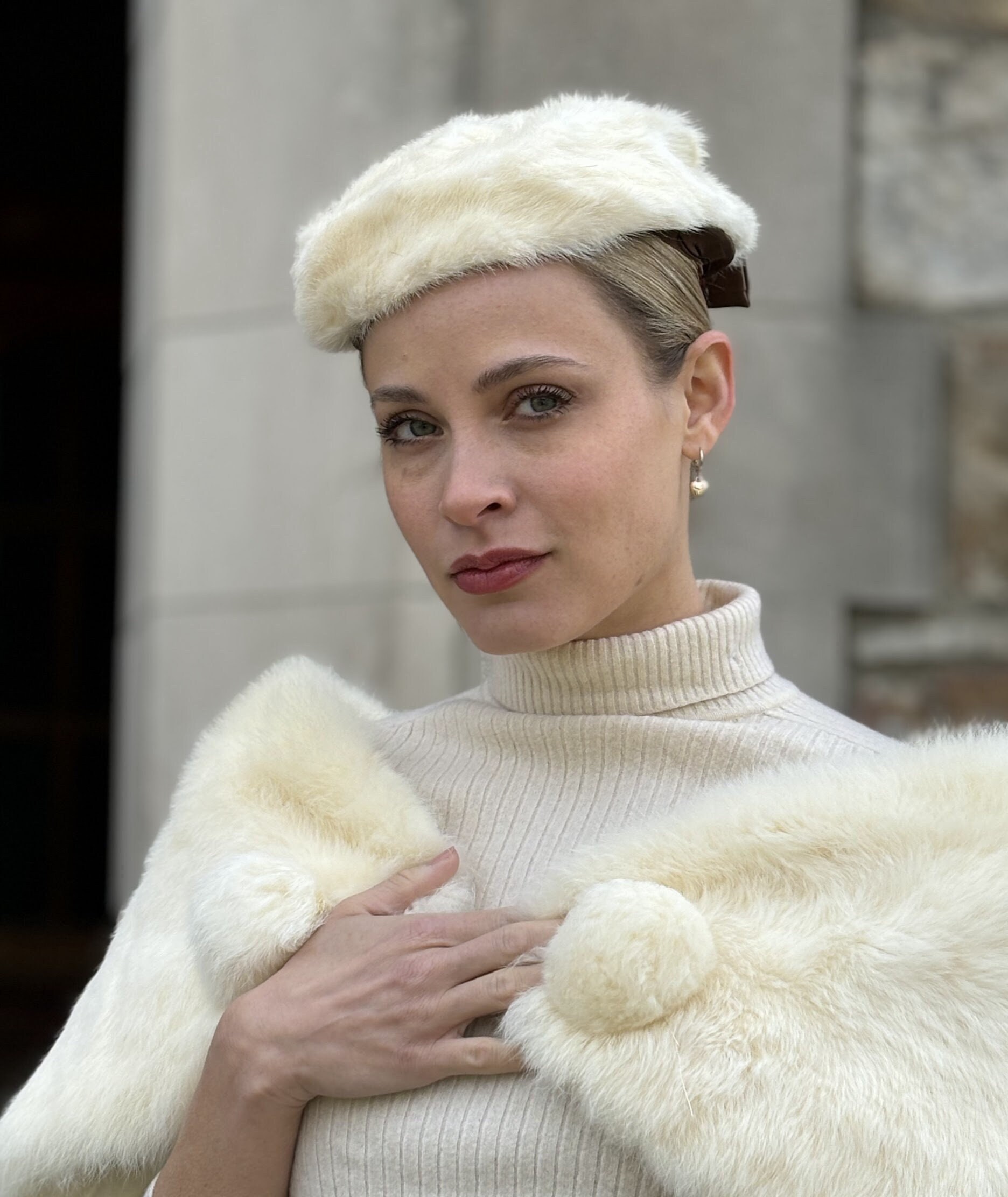 Vintage 1950s Ivory / White Fur sided Hat Vintage 1950 main image 3