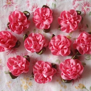 10 Handmade Ribbon  Flowers With Leaves (1 inch, With leaf 1-1/4) In Hot Pink  MY-029 - 21 Ready To Ship