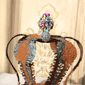 Embellished Metal crown, wedding crown, crown decor, Mediterranea Design Studio, rustic crown, crown cake topper, rusted metal, party decor