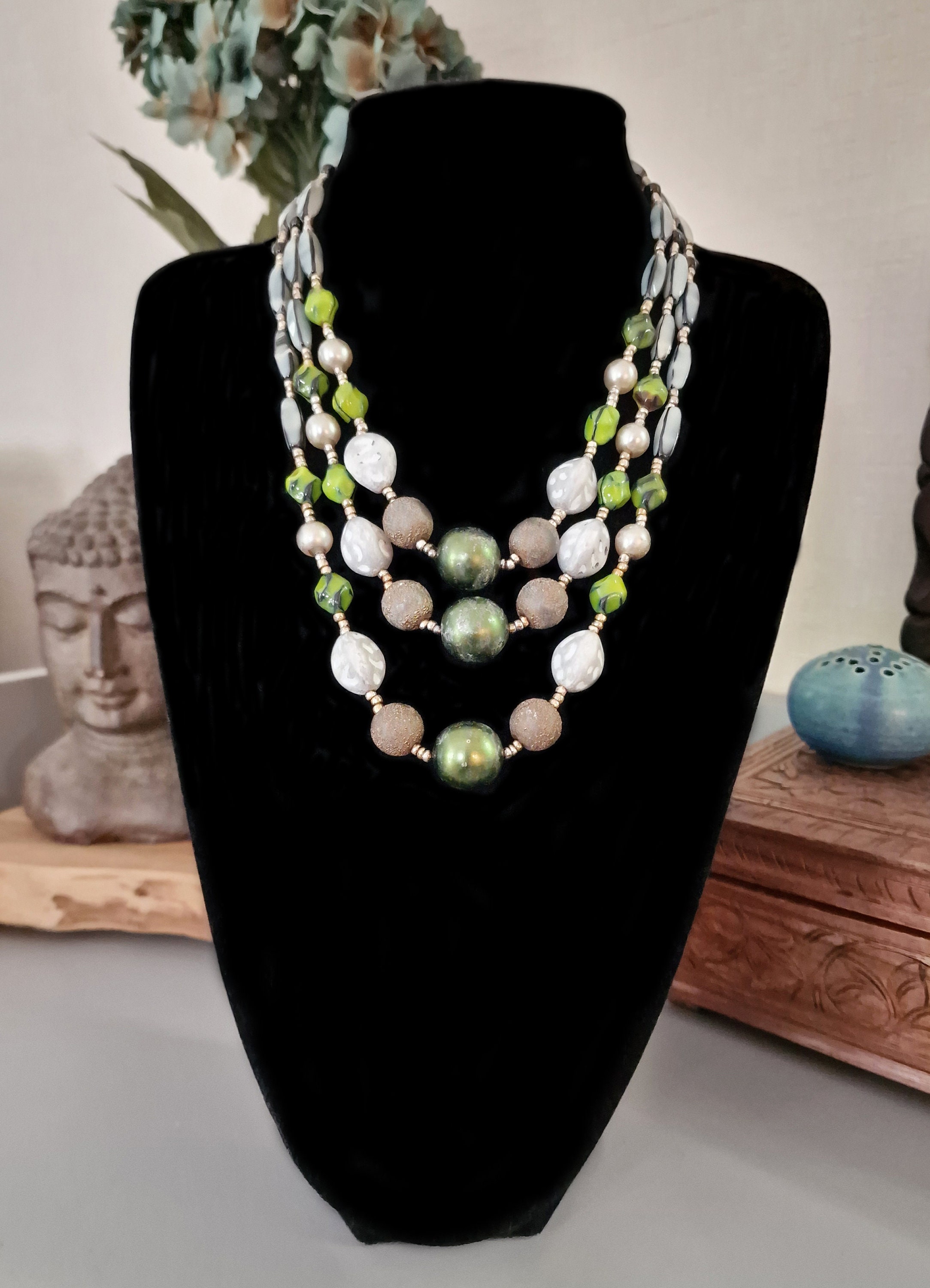 Collier De Perles Ancien Années 1960 - 3 Rangs De Perles - Fermoir Joli - Occasion