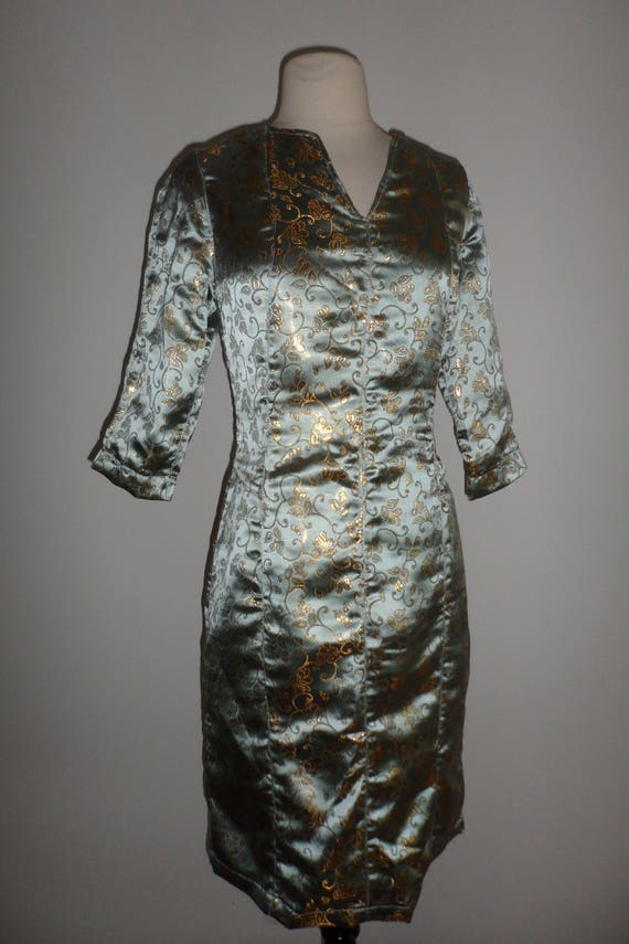 1950s blue floral fabric fitted dress