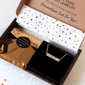 Collier personnalisé carte étoile en or rose, ciel nocturne par date, cadeau fête des mères, collier constellations personnalisé,