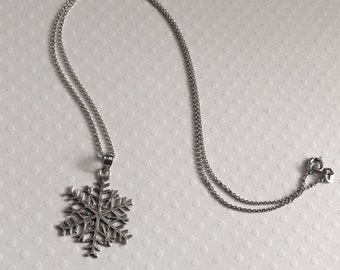 Snowflake Necklace in Sterling Silver, Snowflake Jewelry, Christmas Gift