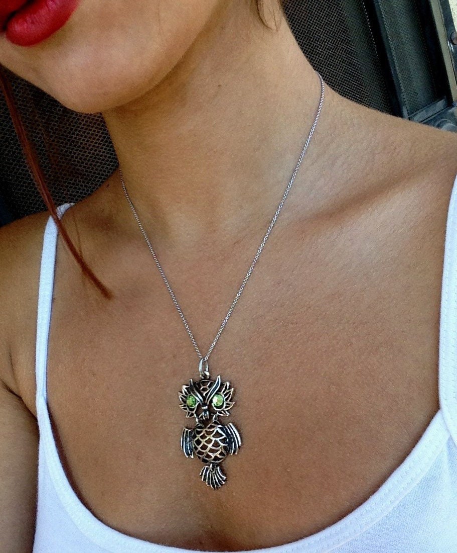 Enchanting Owl Pendant with Emerald in Sterling Silver